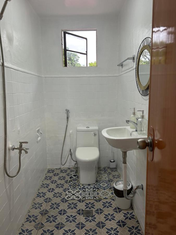 Mar Azul Travellers Inn And Spa San Remigio  المظهر الخارجي الصورة